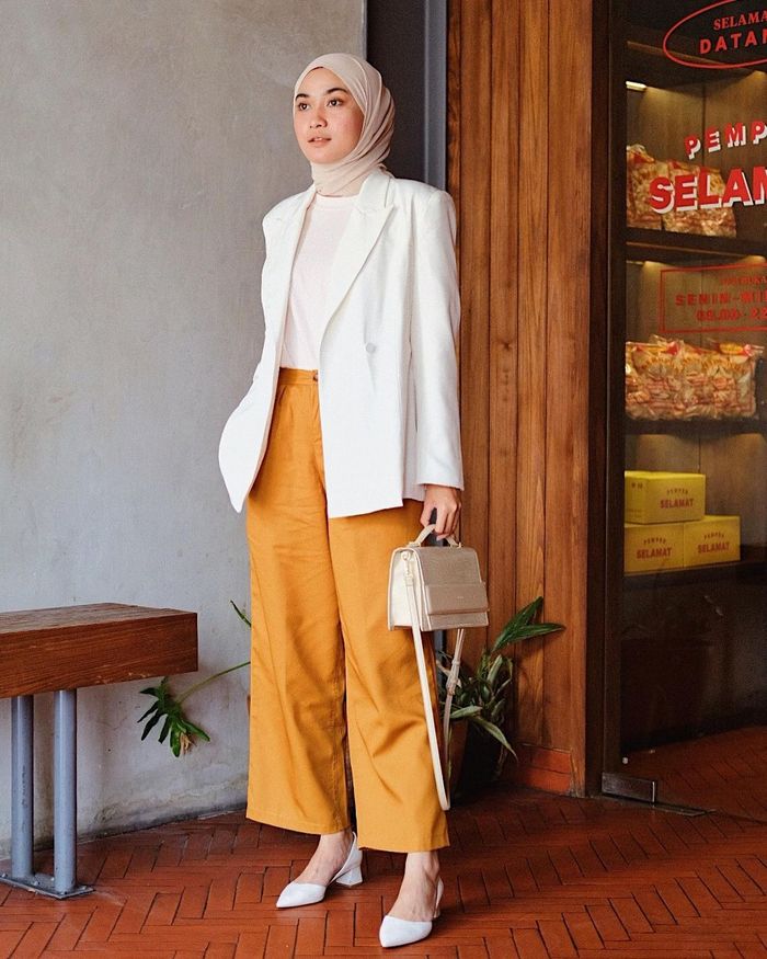 Style Kerja Kantoran Wanita Hijab